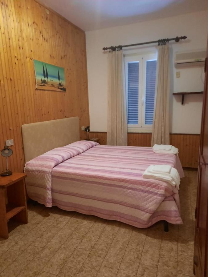 Hotel Villa Claudio Марина-ді-Масса Екстер'єр фото