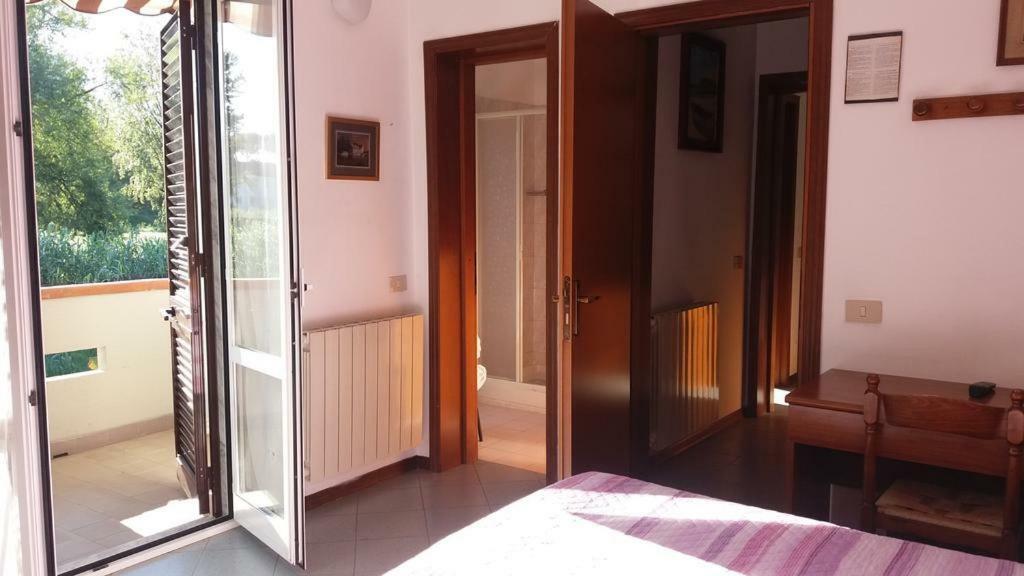 Hotel Villa Claudio Марина-ді-Масса Екстер'єр фото